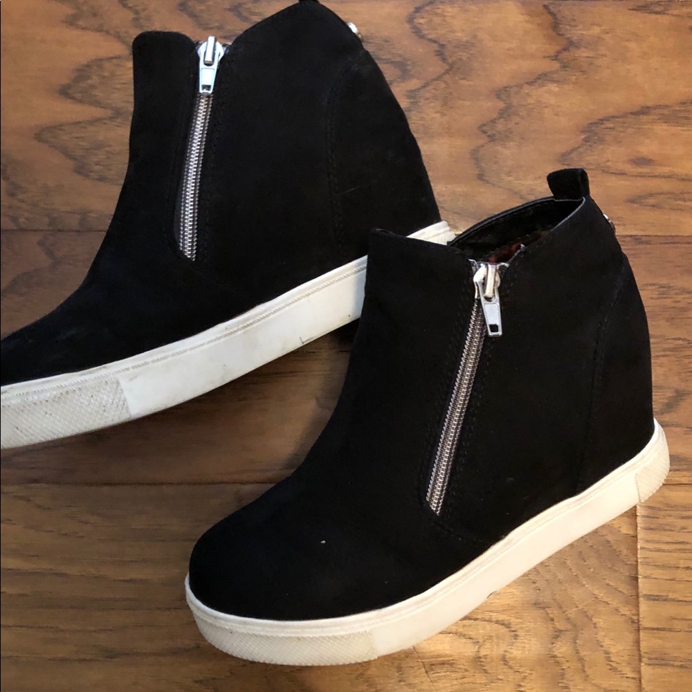 Girls size 2 Steve Madden Excellent Condition